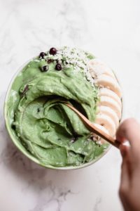 green smoothie, smoothie bowl, spinach, baby spinach, vegan smoothie, vegan smoothie bowl